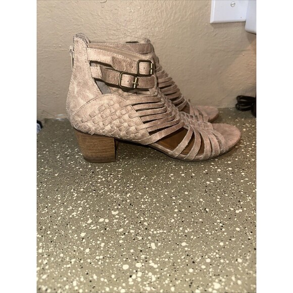 Not Rated Tan Gladiator Peep Toe Heeled Sandals Women’s 7.5 Boho Chic - Picture 4 of 6